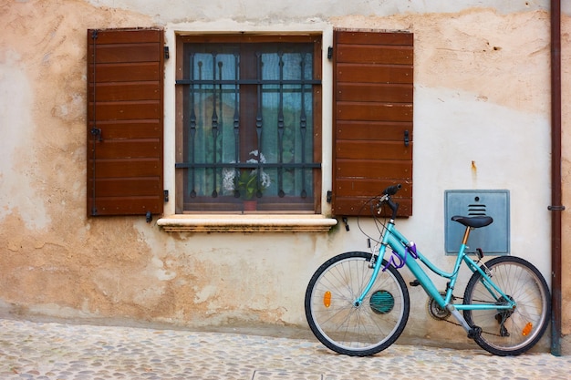 Bicicletta in strada, Italia