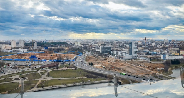 BIELORUSSIA MINSK Gli studenti sono saliti in cima alla Biblioteca nazionale bielorussa