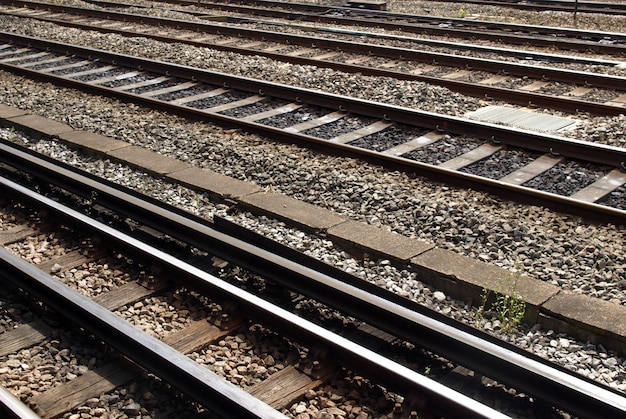 Binari ferroviari per il treno