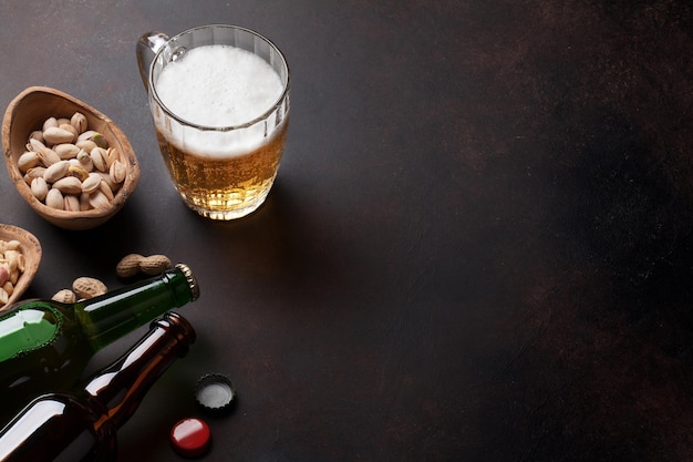 Birra chiara e noci