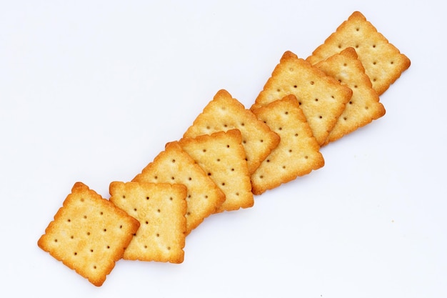 Biscotti a secco su sfondo bianco