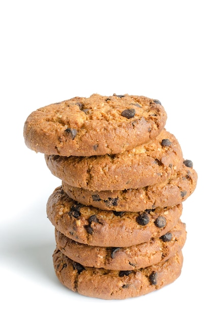 Biscotti al cioccolato su sfondo bianco isolare Oggetto su bianco