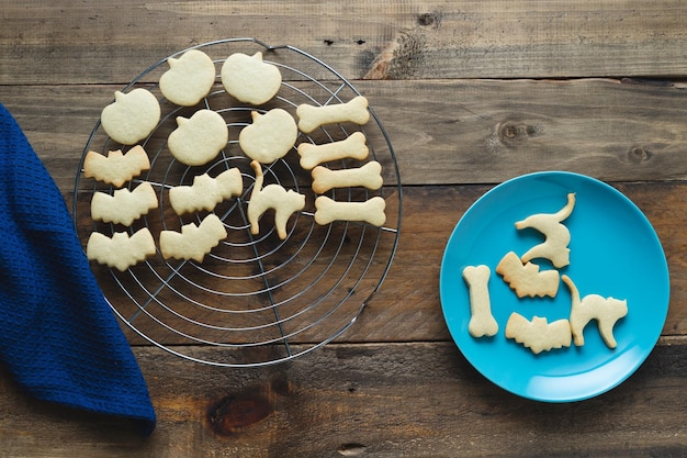 Biscotti al forno per Halloween Biscotti in diverse forme Copia spazio