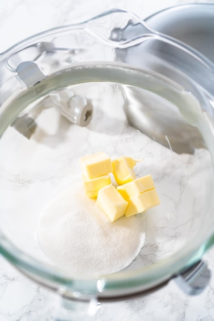 Biscotti al limone con cioccolato bianco