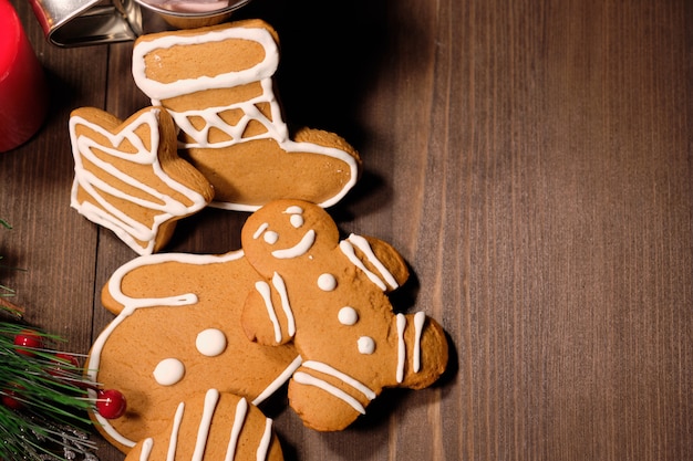 Biscotti alle mandorle sul marrone