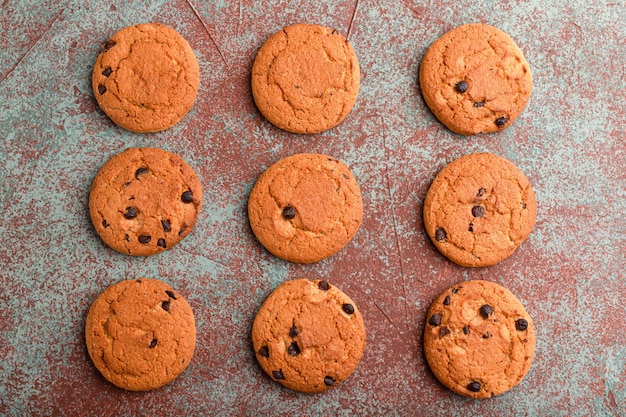 Biscotti Biscotti su sfondi diversi Biscotti di farina d'avena con cioccolato