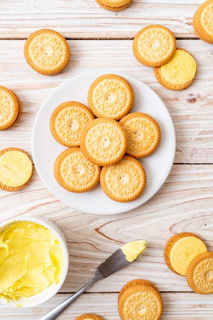 biscotti con crema al burro