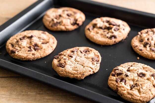 biscotti con scaglie di cioccolato fondente