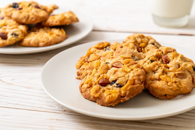 Biscotti con uvetta e mandorle