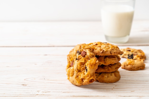 Biscotti con uvetta e mandorle