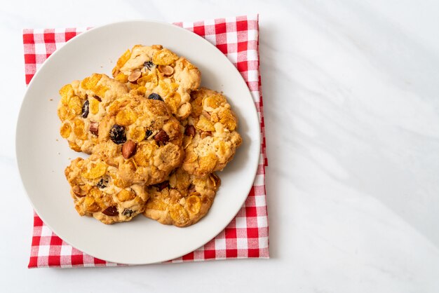 Biscotti con uvetta e mandorle