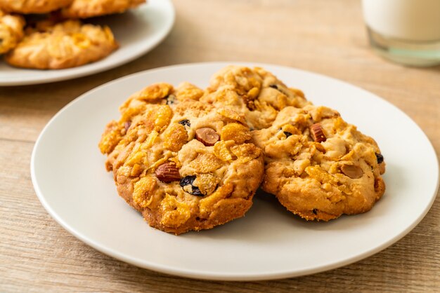 Biscotti con uvetta e mandorle