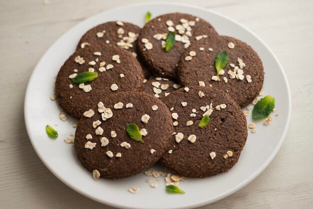 Biscotti d'avena e cioccolato fatti in casa con una ricetta italiana