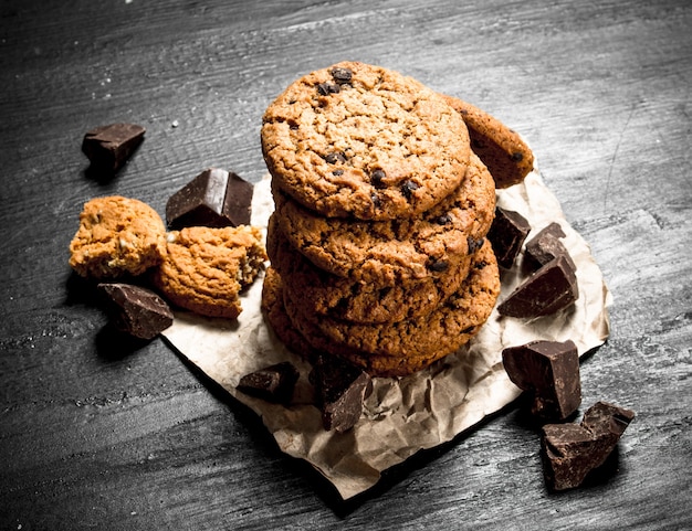 Biscotti di farina d'avena con cioccolato