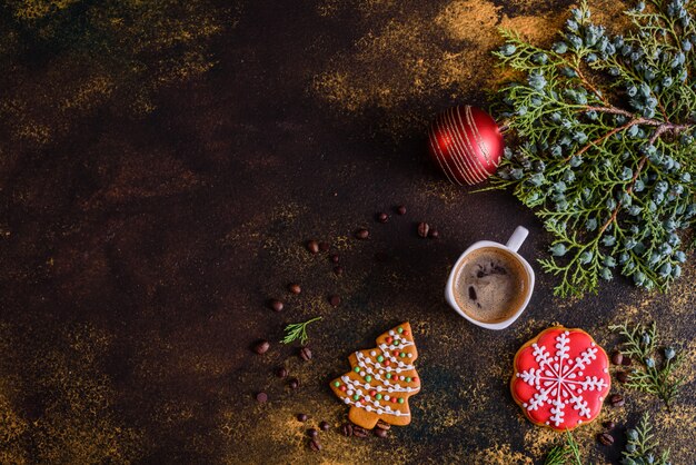 Biscotti di panpepato fatti in casa di Natale