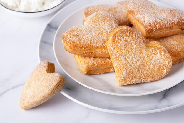 Biscotti di ricotta a forma di cuore per colazione