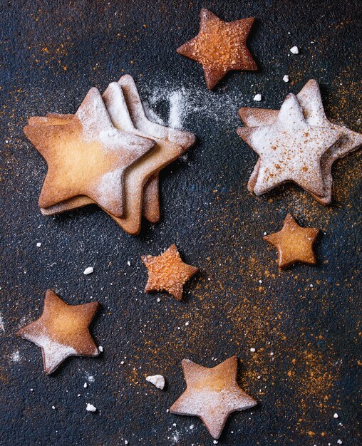 Biscotti di zucchero a forma di stella di pasta frolla