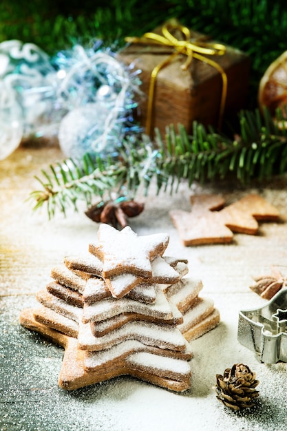 Biscotti di zucchero a forma di stella di pasta frolla