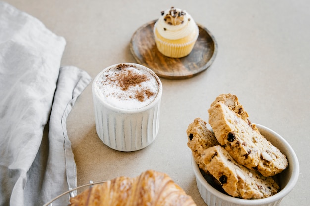 Biscotti e caffè