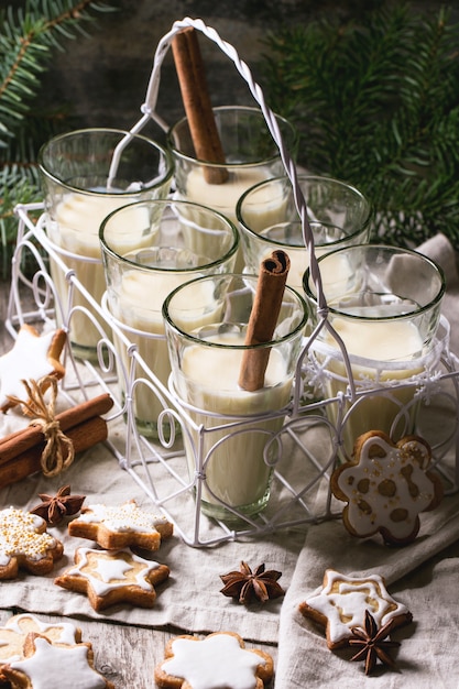 Biscotti e cocktail di Natale