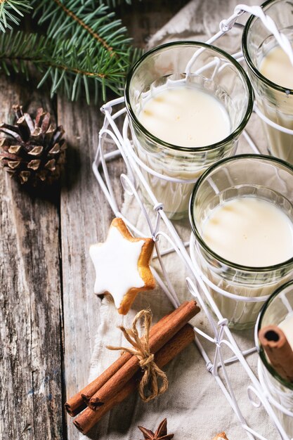 Biscotti e cocktail di Natale