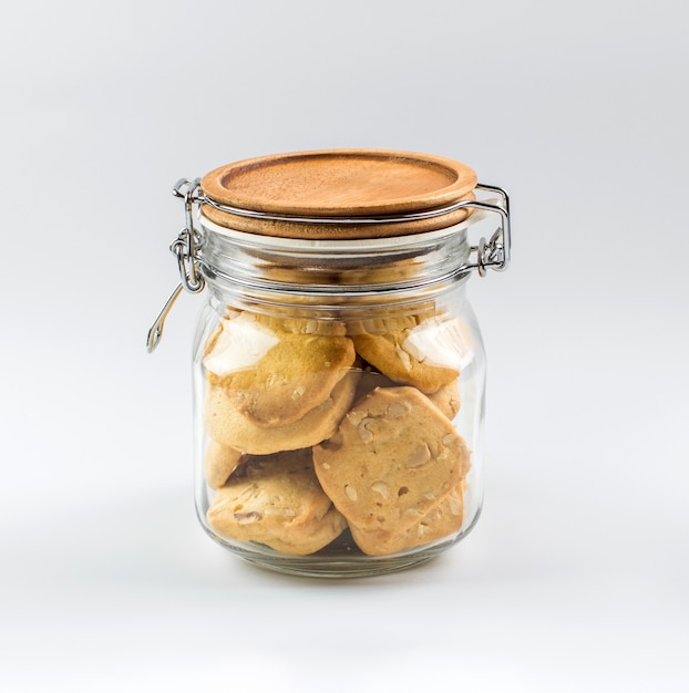 Biscotti fatti in casa in un barattolo di vetro.