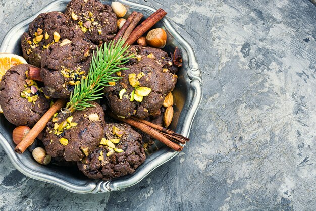 Biscotti festivi fatti a mano