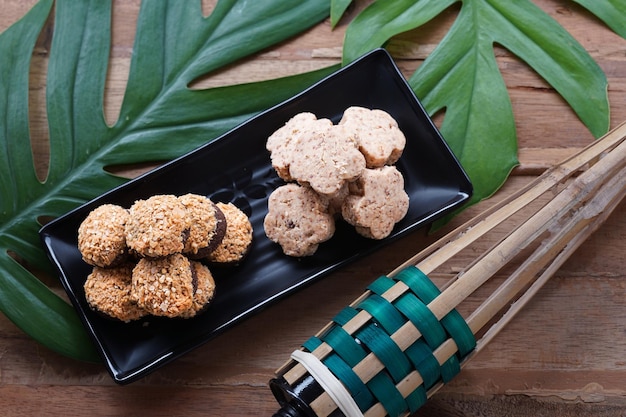 Biscotti Hari Raya con decoro ripreso dall'alto