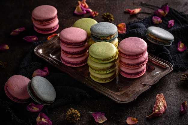 Biscotti Macaron di diversi colori