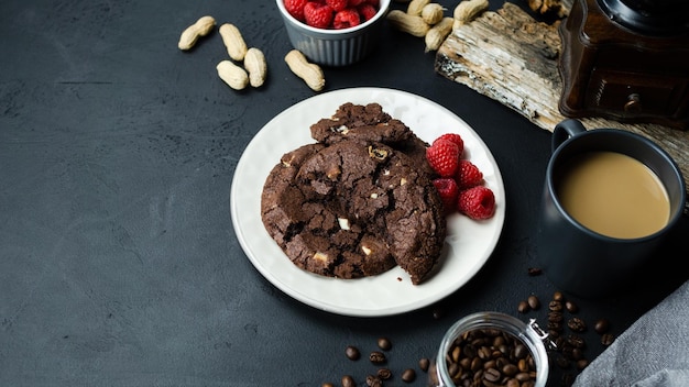 Biscotto al cioccolato uno spuntino delizioso per la colazione