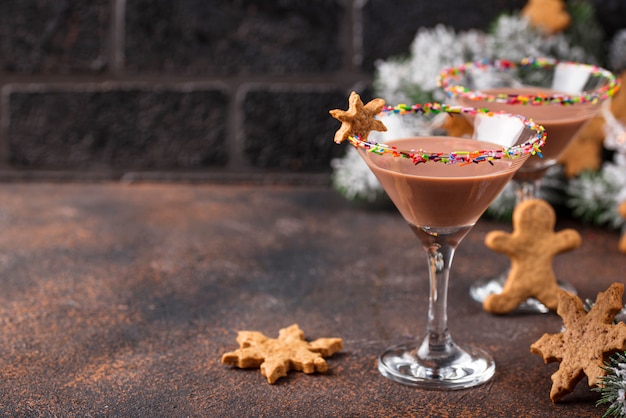 Biscotto allo zucchero martini con bordo sprinkles