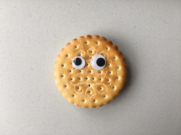 Biscotto con globuli oculari