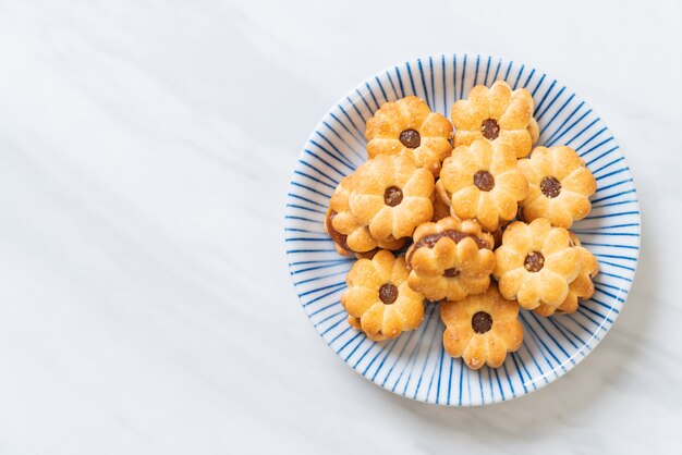 biscotto con marmellata di ananas