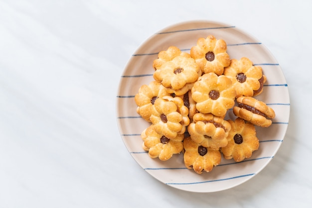 biscotto con marmellata di ananas