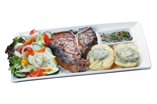 Bistecca alla fiorentina con insalata di patate e verdure