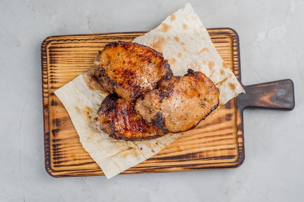 Bistecca alla griglia con l'osso