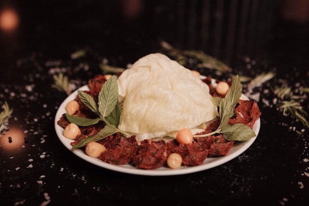 Bistecca cigkofte di cibo turco alla turca o chee kofta