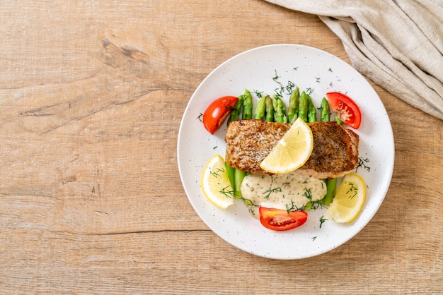 Bistecca di pesce alla griglia