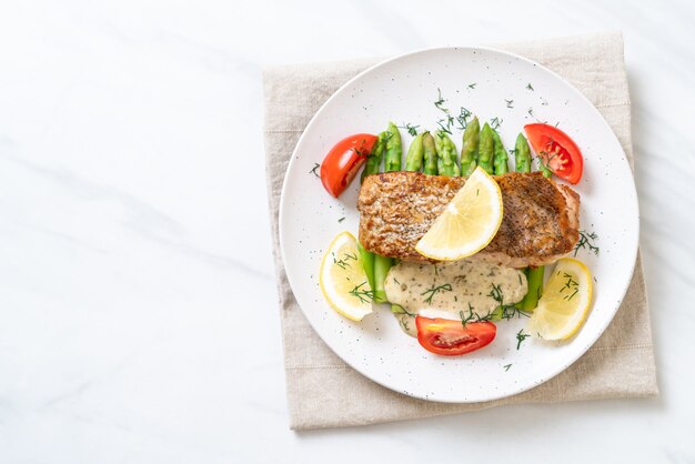 Bistecca di pesce alla griglia