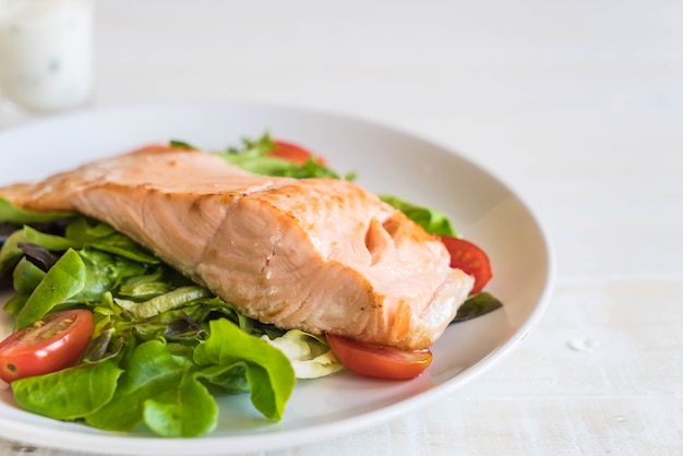 bistecca di salmone alla griglia