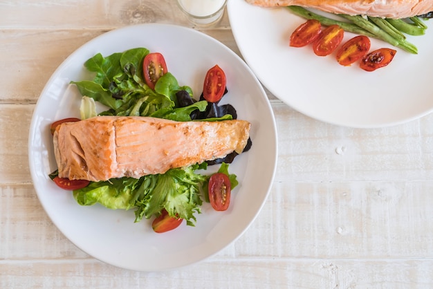 bistecca di salmone alla griglia