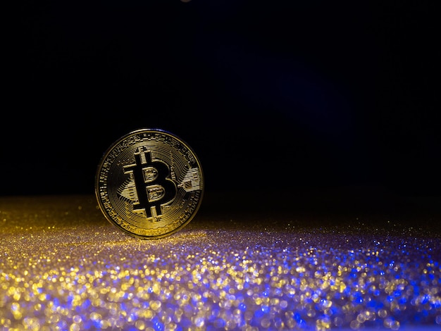 Bitcoin. Crypto valuta Oro Bitcoin, BTC. Ripresa macro di monete Bitcoin. Tecnologia blockchain, concetto di mining bitcoin.