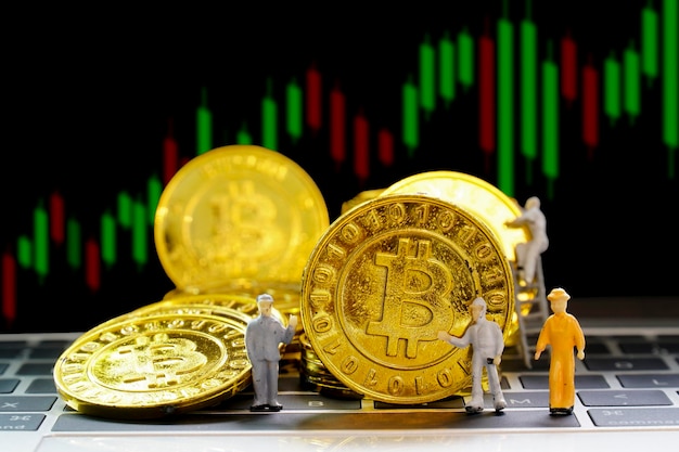 Bitcoin d'oro con il concetto di investimento finanziario grafico commerciale