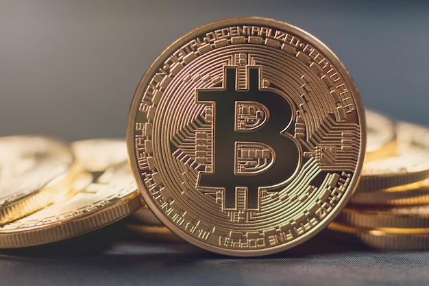 Bitcoin d'oro. Nuovi soldi virtuali.