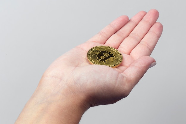 Bitcoin sulla mano