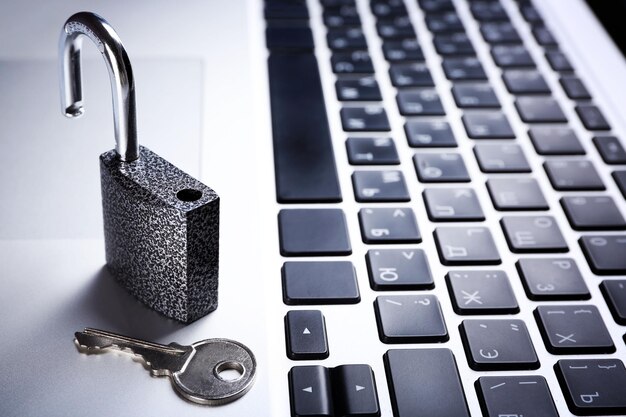 Blocca sullo sfondo della tastiera del laptop da vicino