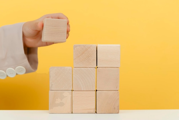 Blocchi di legno che aumentano la barra grafica