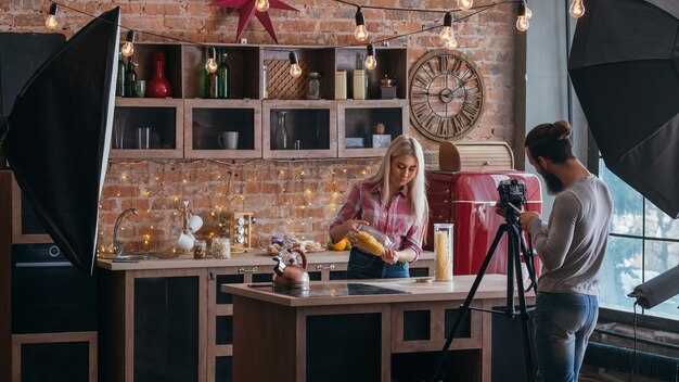 Blog di cucina. Affari e stile di vita. Tutorial shooting di coppia sulla pasta