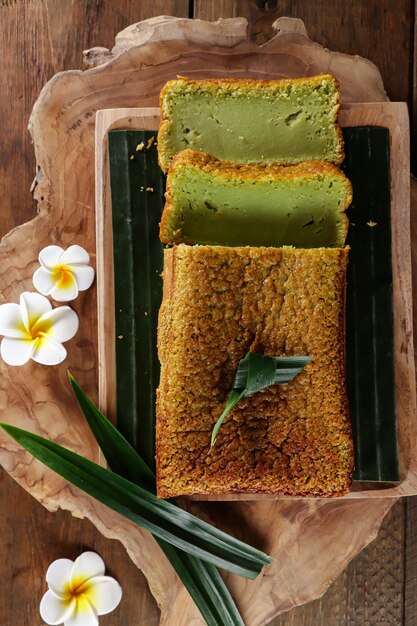 Bolu kojo è una tipica torta popolare di Palembang Sumatra con gusto pandan