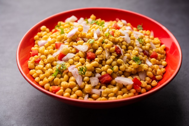 Boondi Chaat o Bundi Bhel, popolare snack lungo la strada dall'India